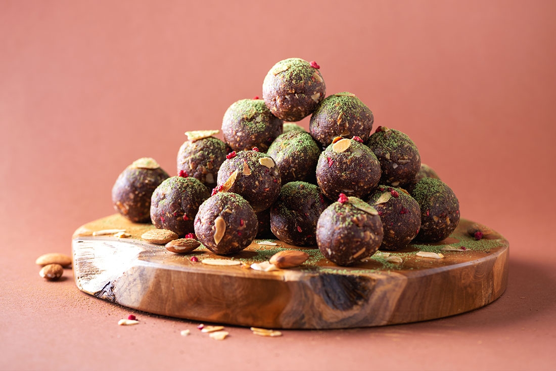 Kahvenin yanına vazgeçilmez HURMA TOPLARI